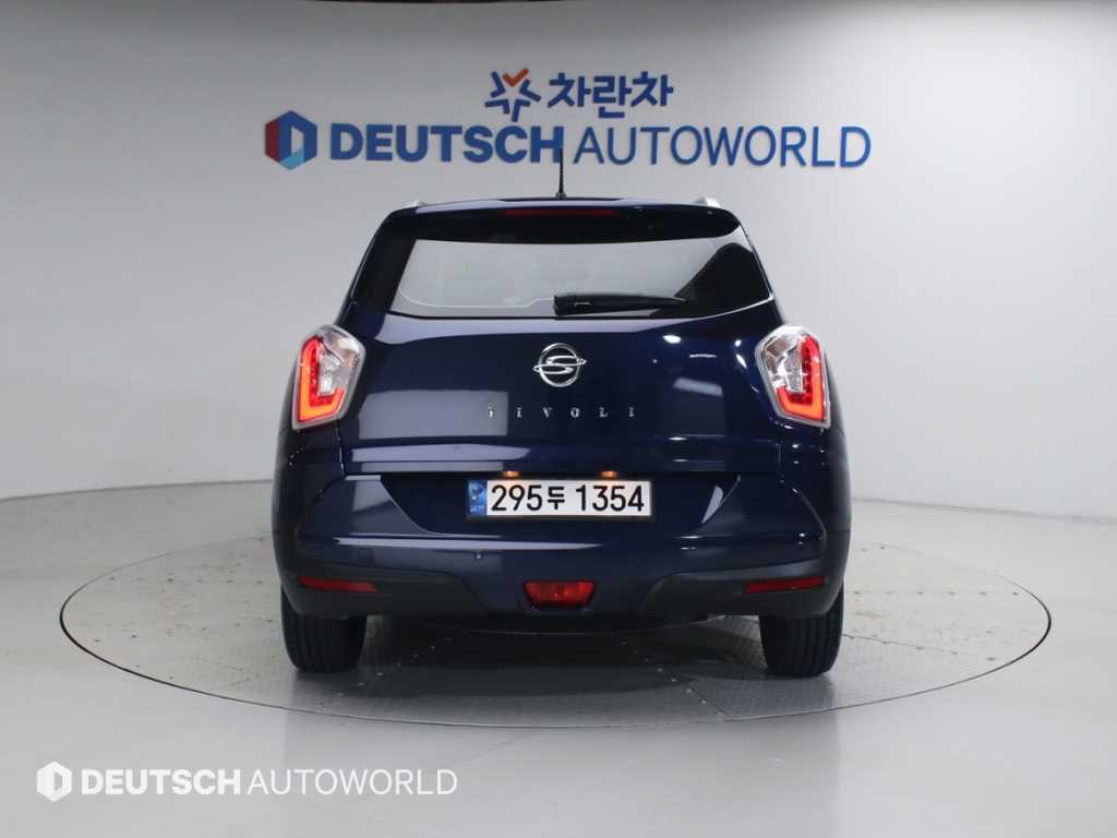 Ssangyong Tivoli - Vista 4