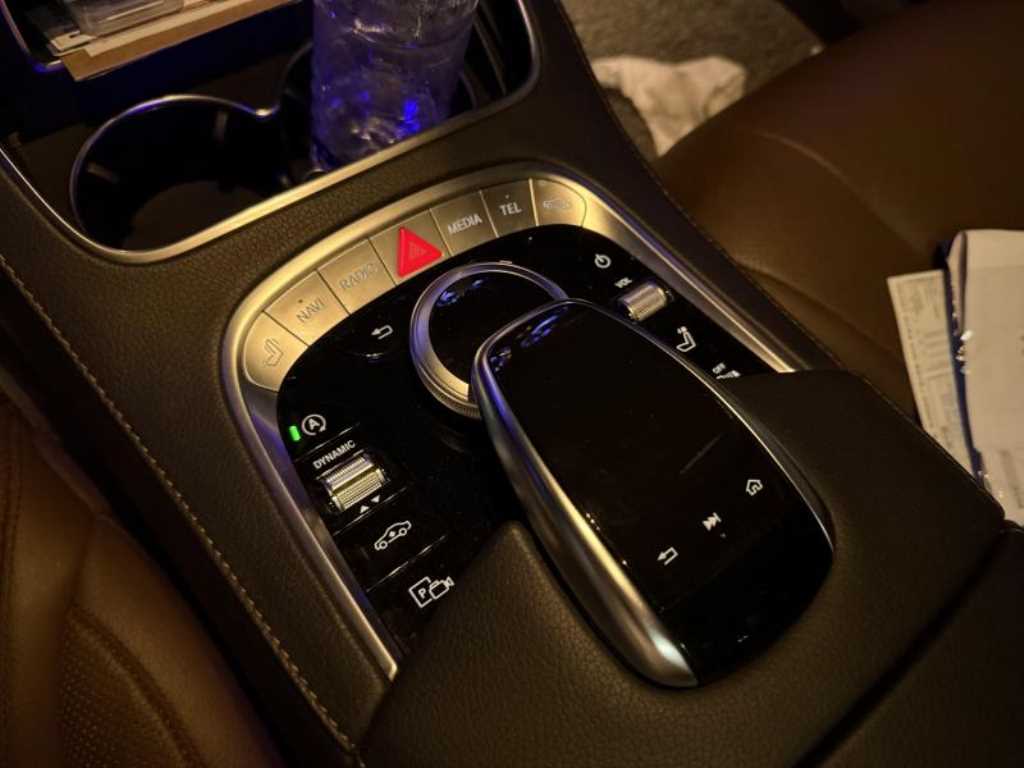 Mercedes Benz S Class - Vista 4