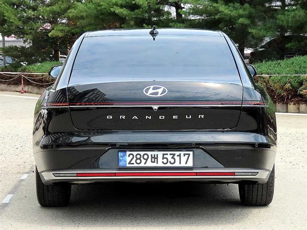HYUNDAI Grandeur - Vista 5