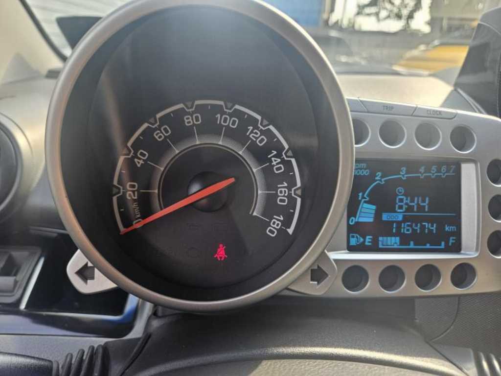 Chevrolet Spark - Vista 5