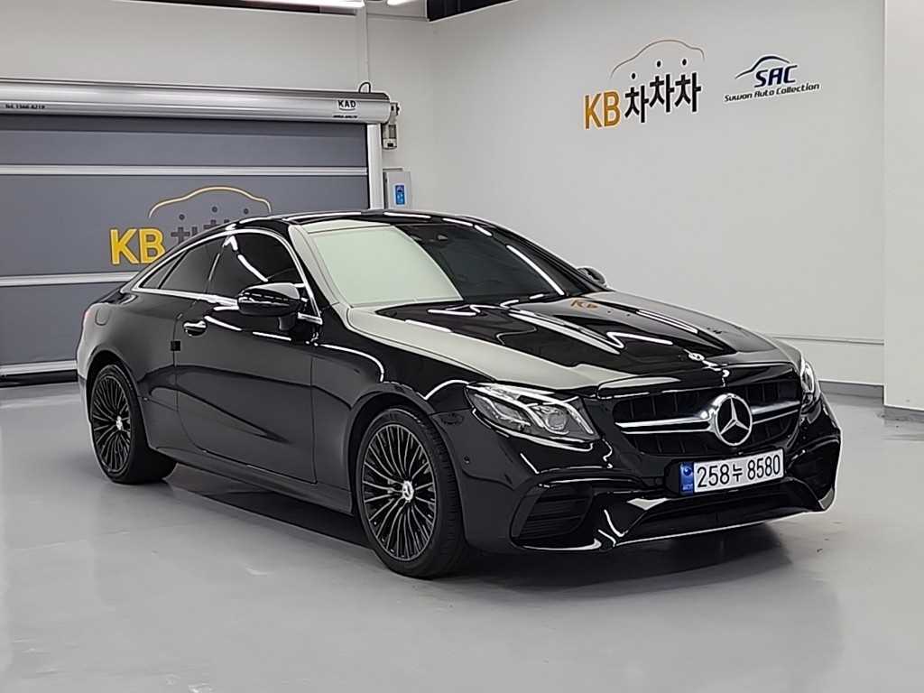 Mercedes Benz E class - Vista 4