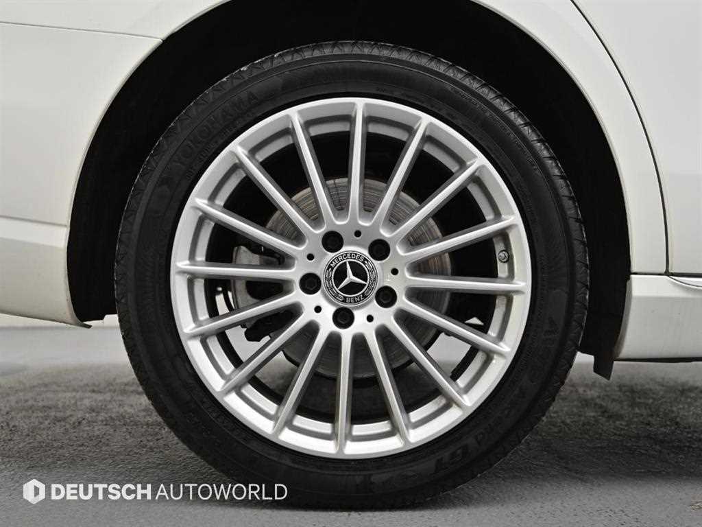 Mercedes Benz E class - Vista 5