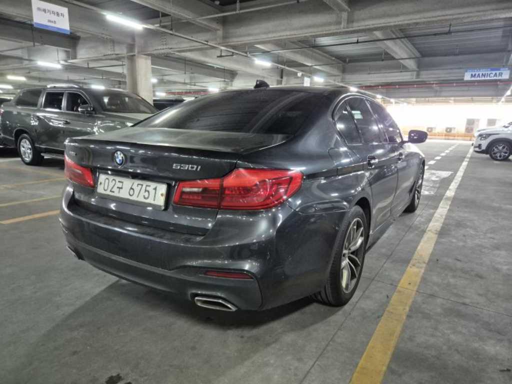 BMW 5 Series - Vista 4