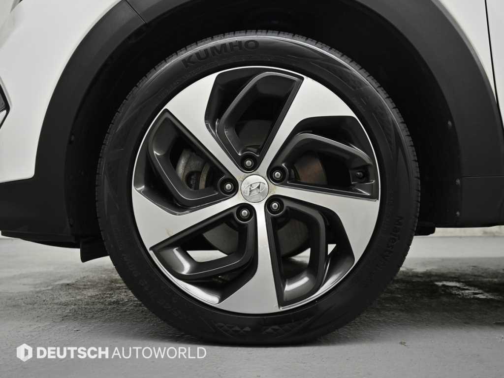 HYUNDAI Tucson - Vista 5