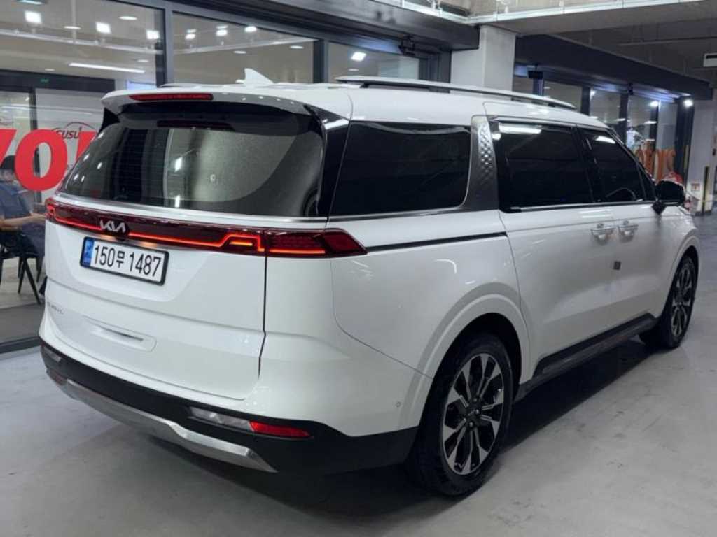 KIA Carnival - Vista 4