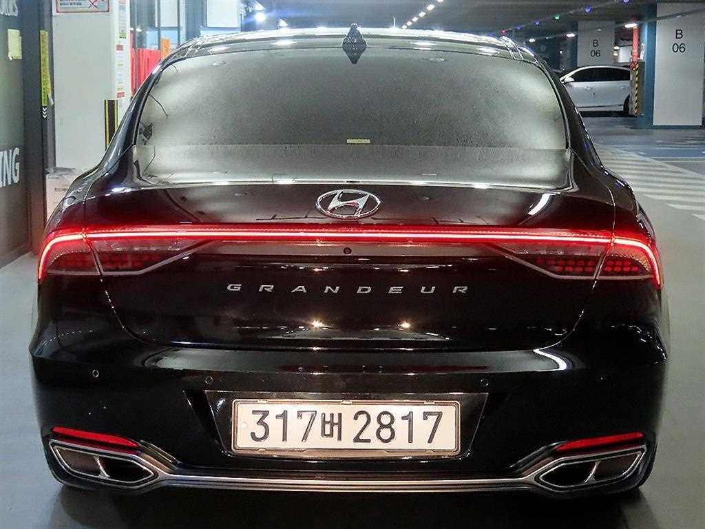 HYUNDAI Grandeur - Vista 5