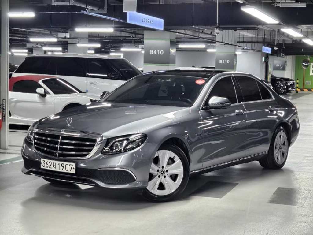 벤츠 E 클래스 E300e 익스클루시브 사진 2/20