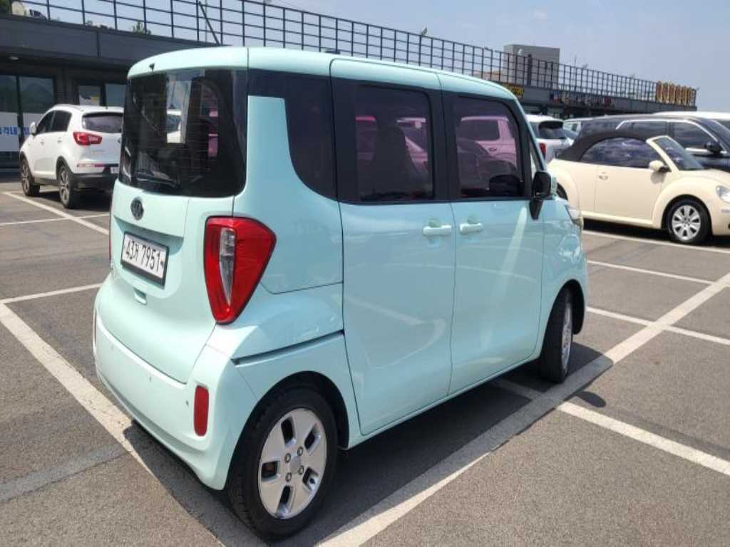 KIA Ray - Vista 5