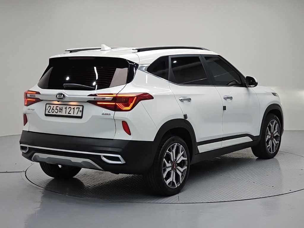 KIA Seltos - Vista 4