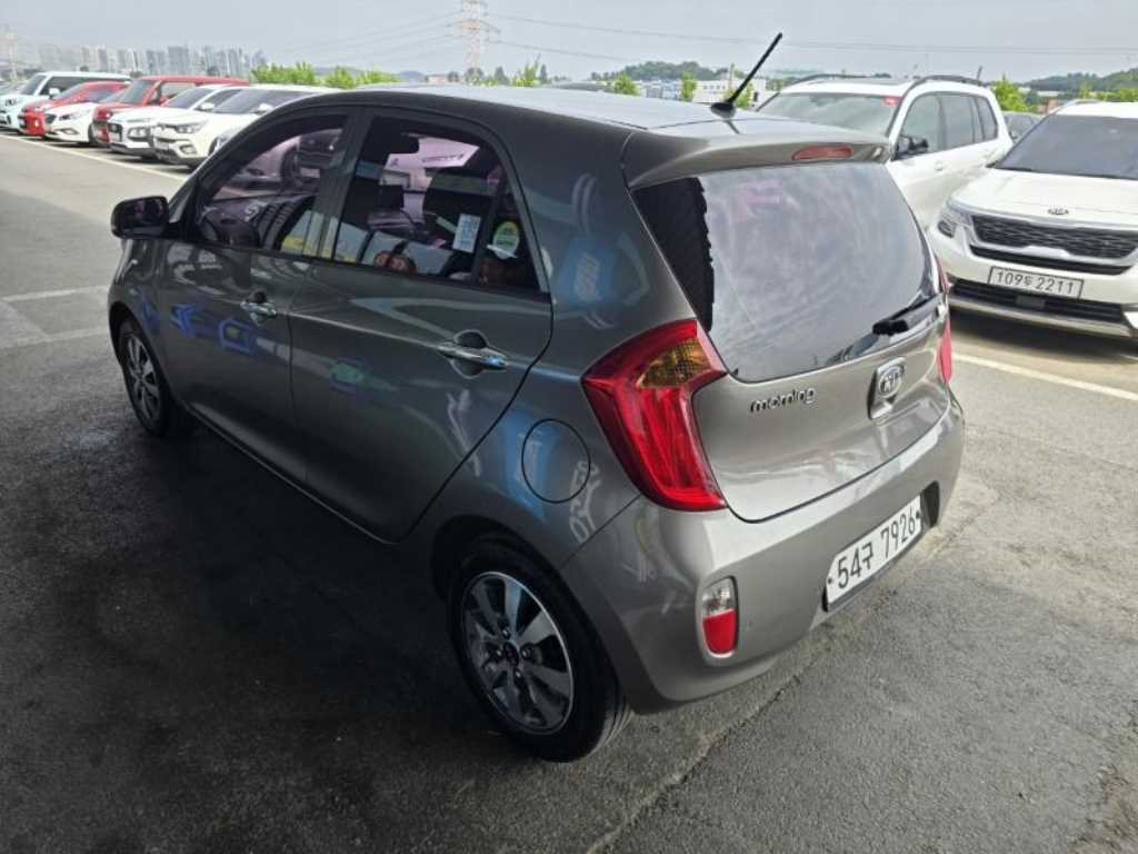 KIA Morning - Vista 5