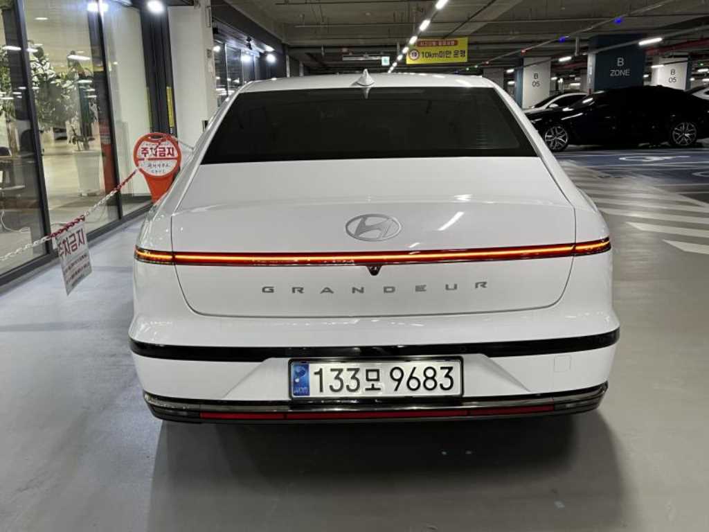 HYUNDAI Grandeur - Vista 4