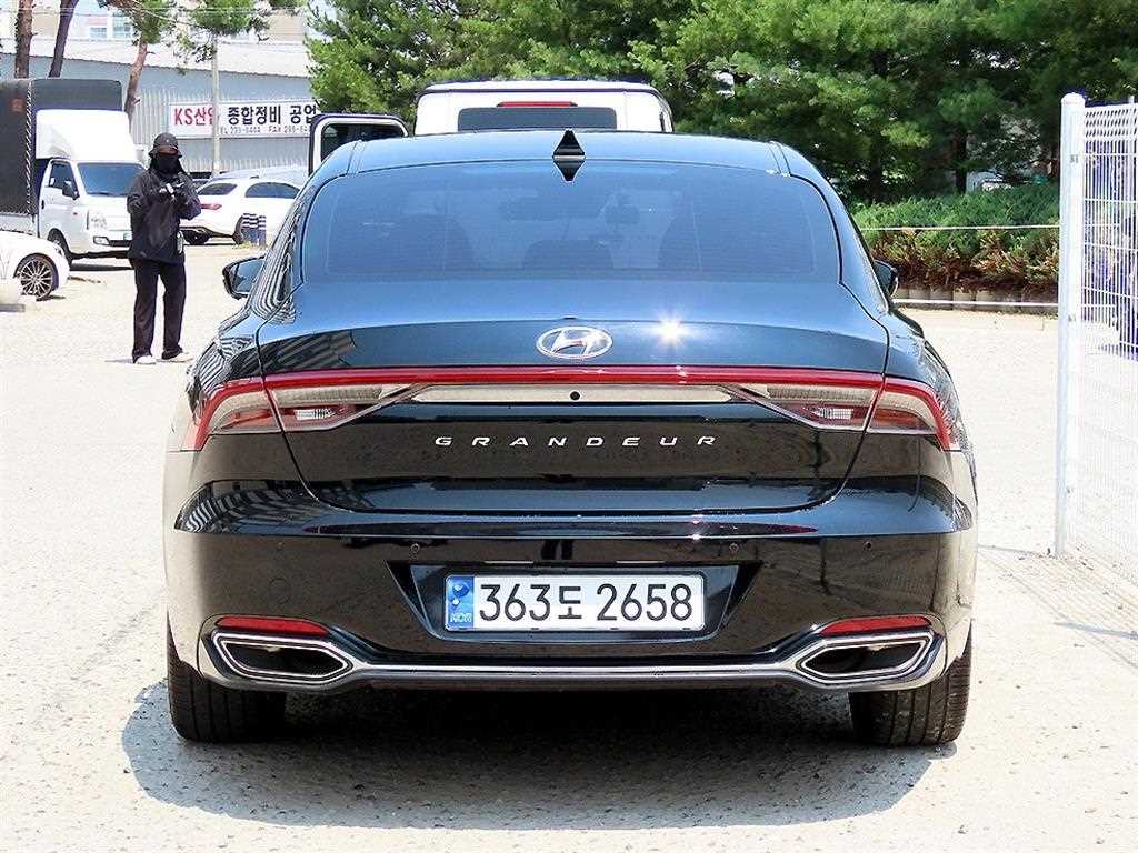 HYUNDAI Grandeur - Vista 4
