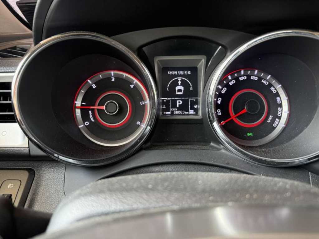 Ssangyong Tivoli - Vista 5