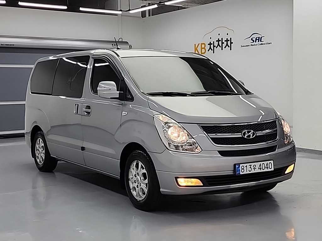 HYUNDAI Starex - Vista 4