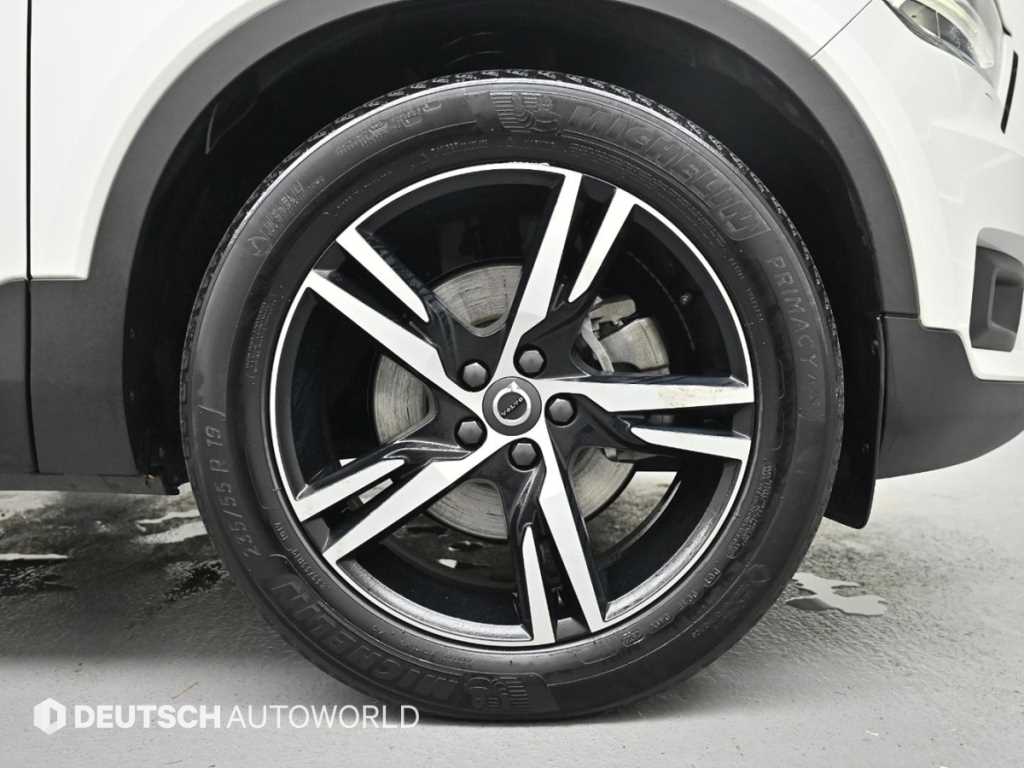 Volvo XC40 - Vista 5