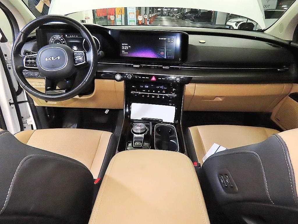 KIA Carnival - Vista 5