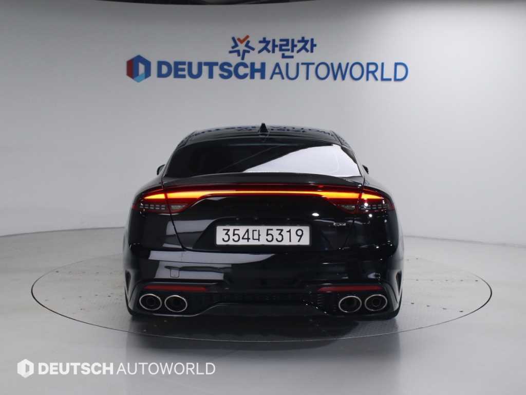 KIA Stinger - Vista 4