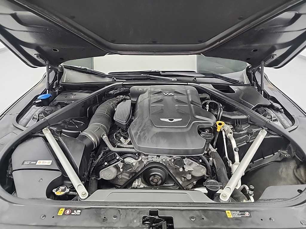 Genesis G90 - Vista 5