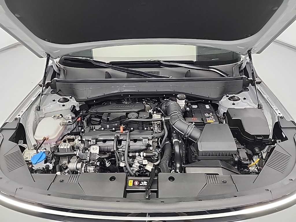 HYUNDAI Kona - Vista 5