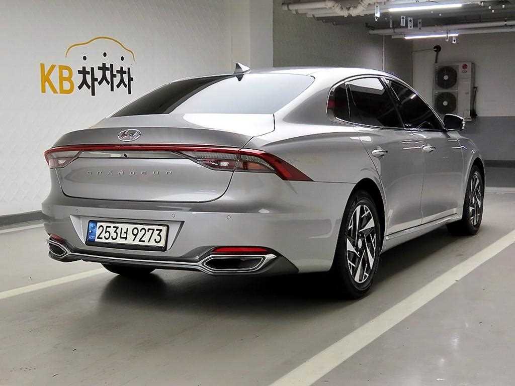 HYUNDAI Grandeur - Vista 4