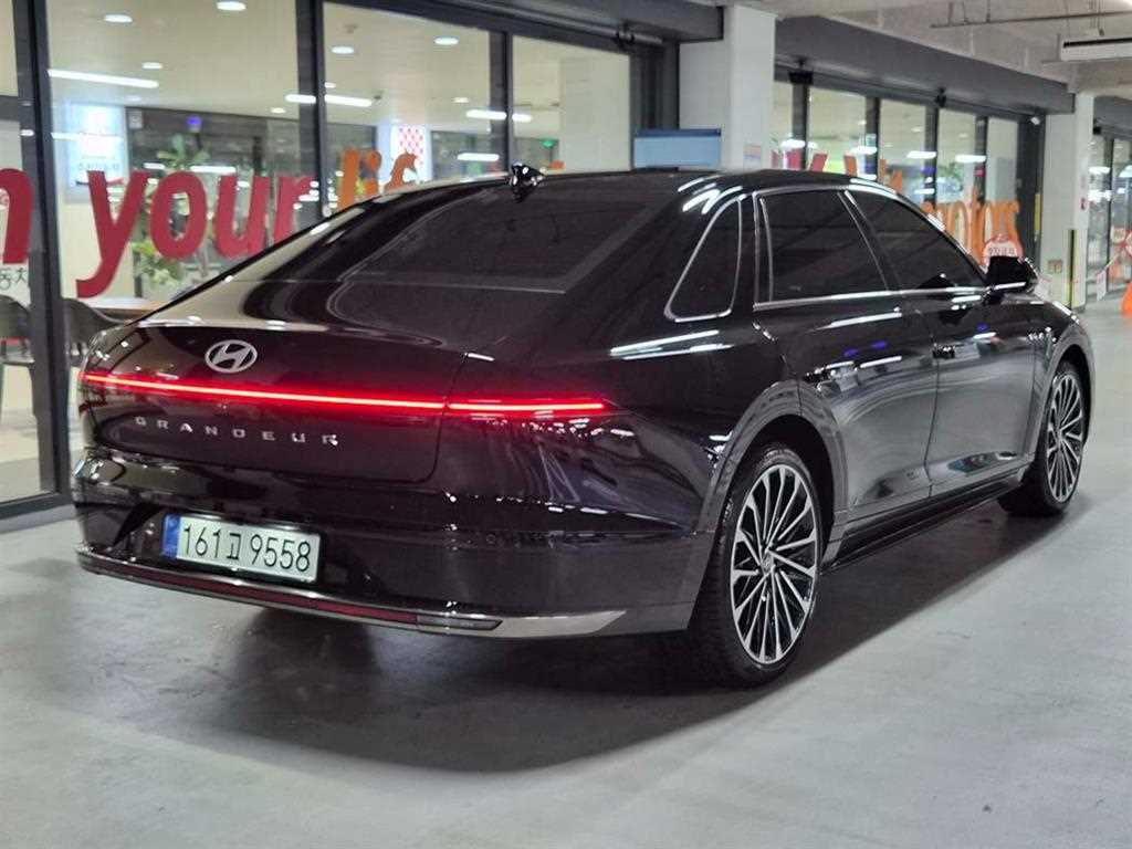 HYUNDAI Grandeur - Vista 4
