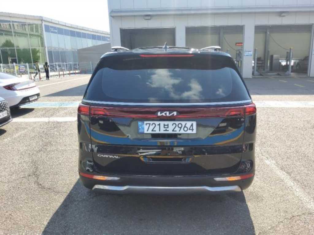 KIA Carnival - Vista 4
