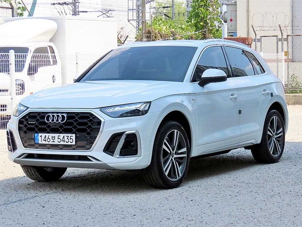 아우디 Q5 45 TFSI 콰트로 프리미엄 사진 2/20