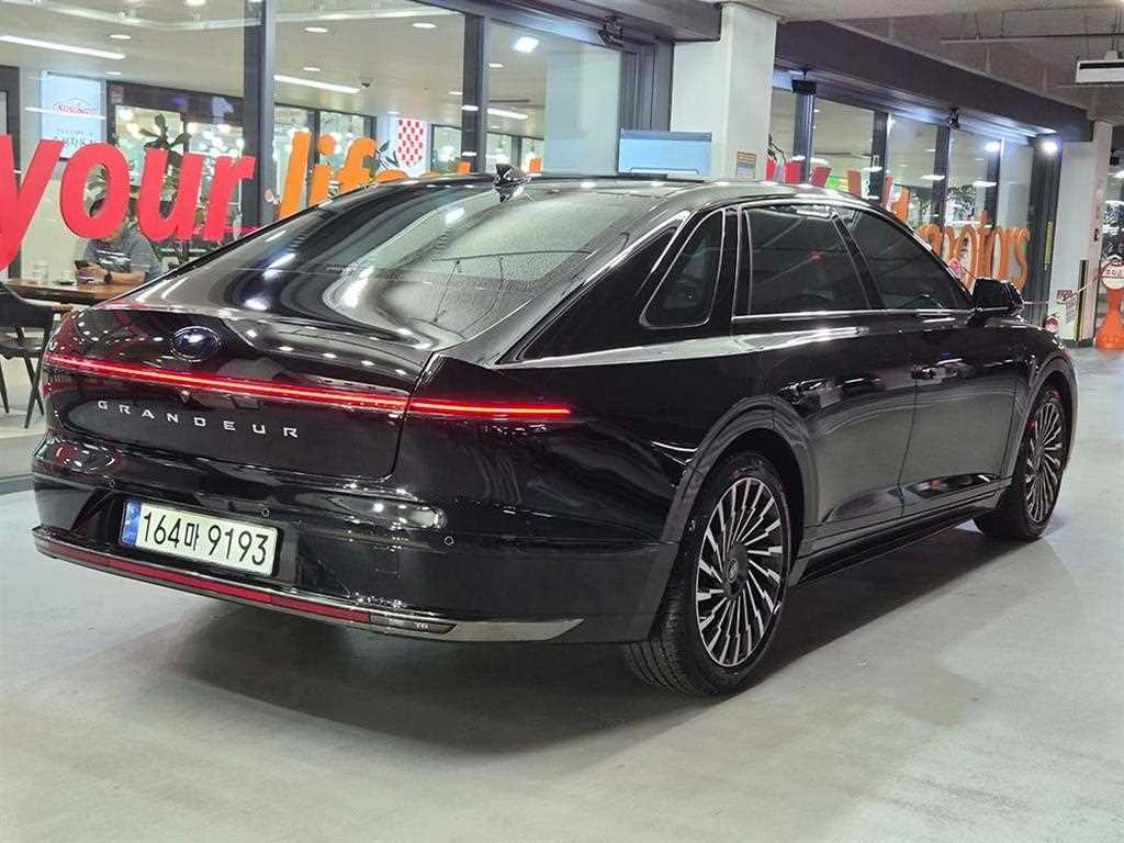 HYUNDAI Grandeur - Vista 4