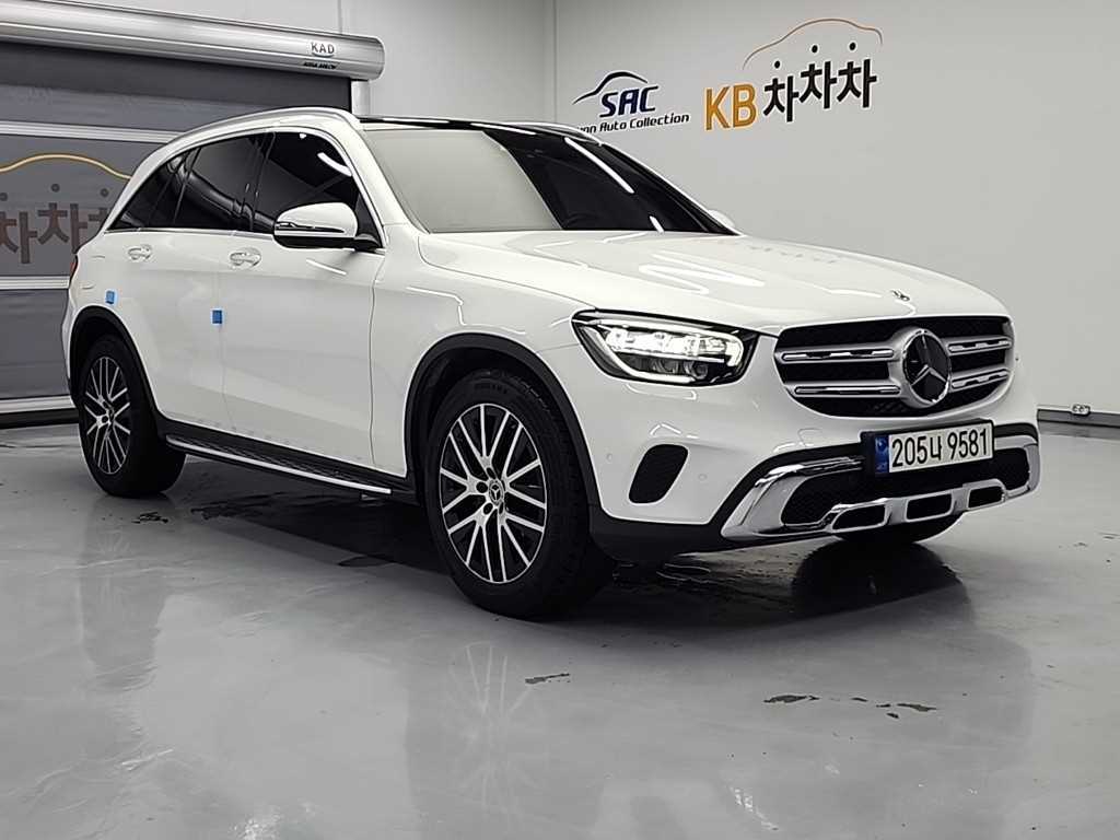 Mercedes Benz GLC Class - Vista 4