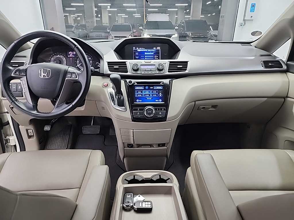 Honda Odyssey 3.5 Elite 8