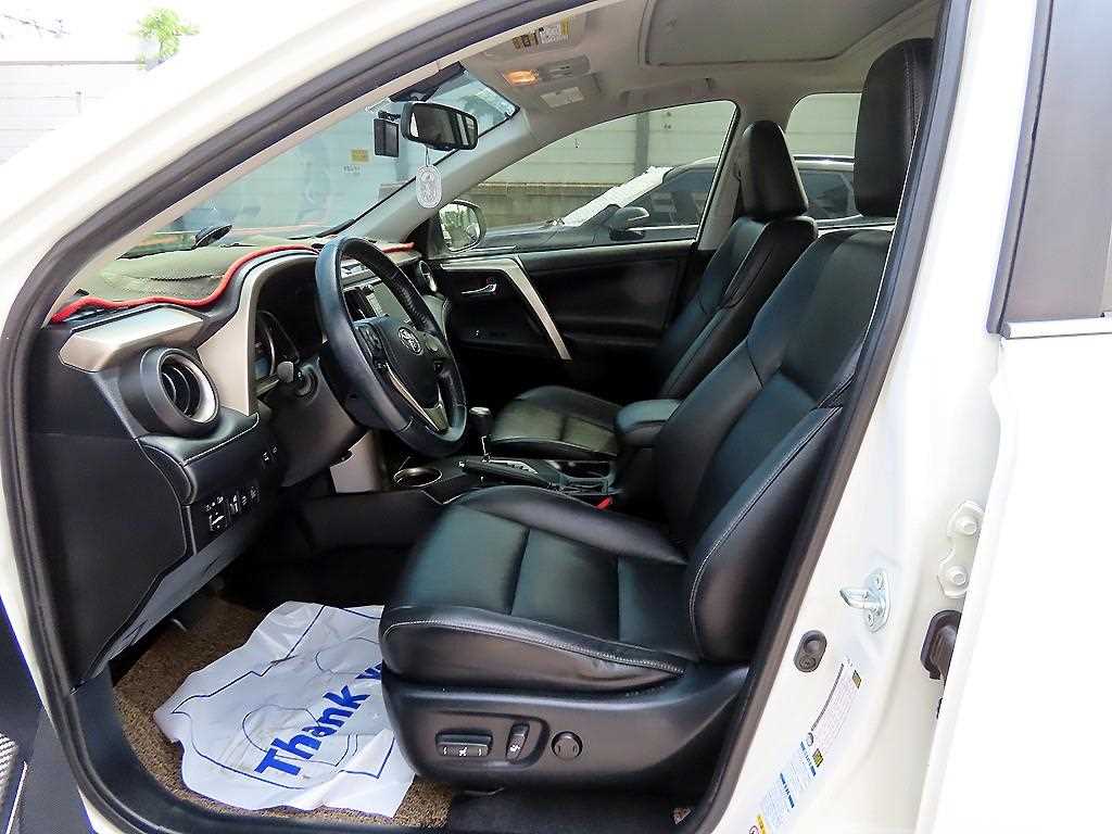 Toyota RAV4 - Vista 5