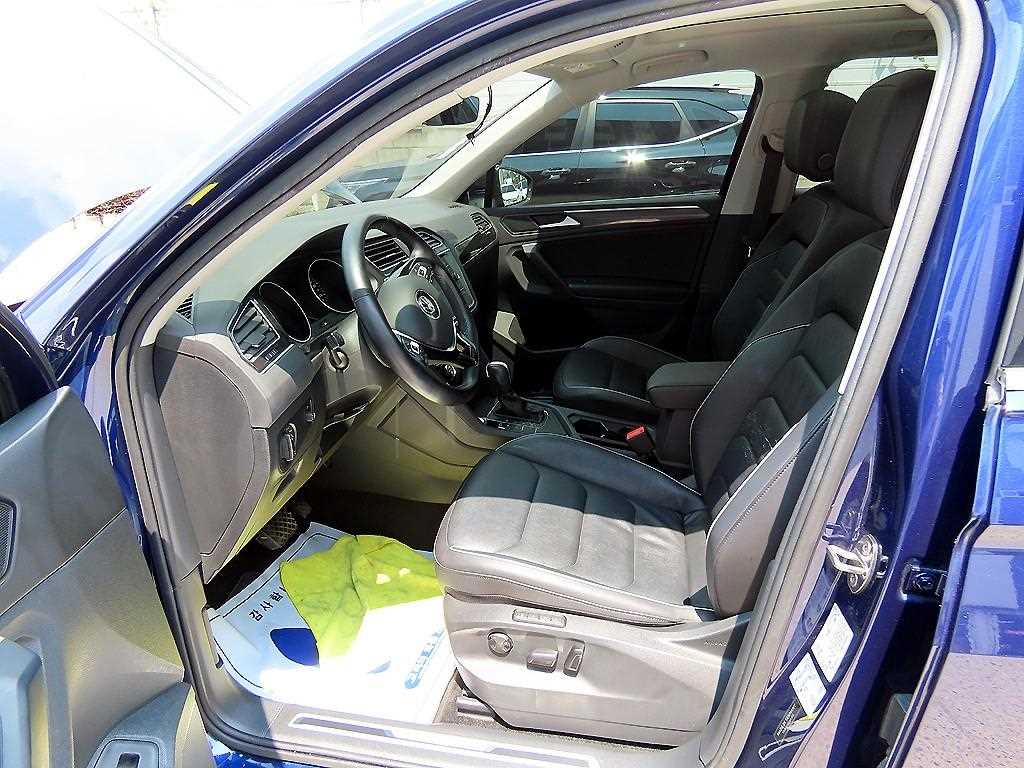 Volkswagen Tiguan - Vista 5