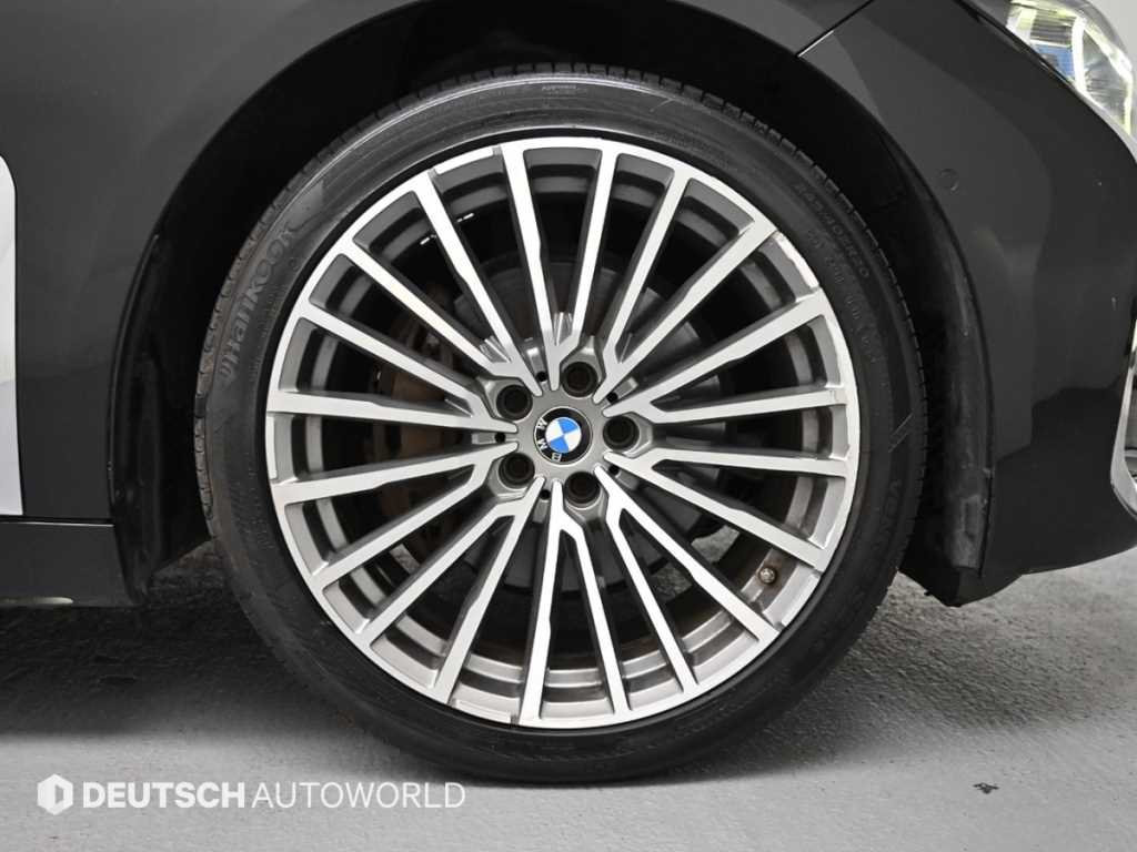 BMW 7 Series - Vista 5