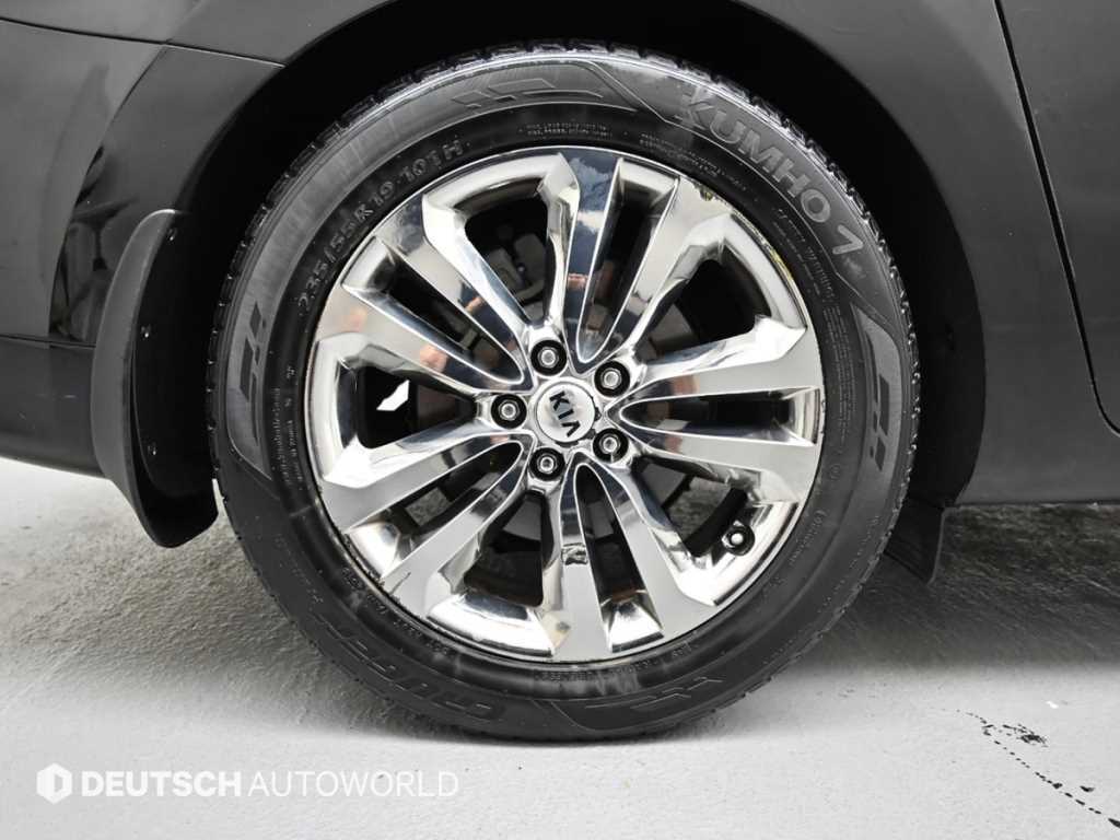 KIA Carnival - Vista 5