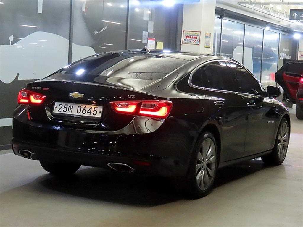 Chevrolet Malibu - Vista 4