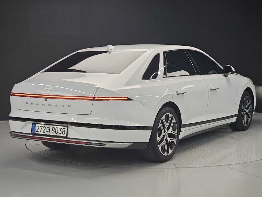 HYUNDAI Grandeur - Vista 4