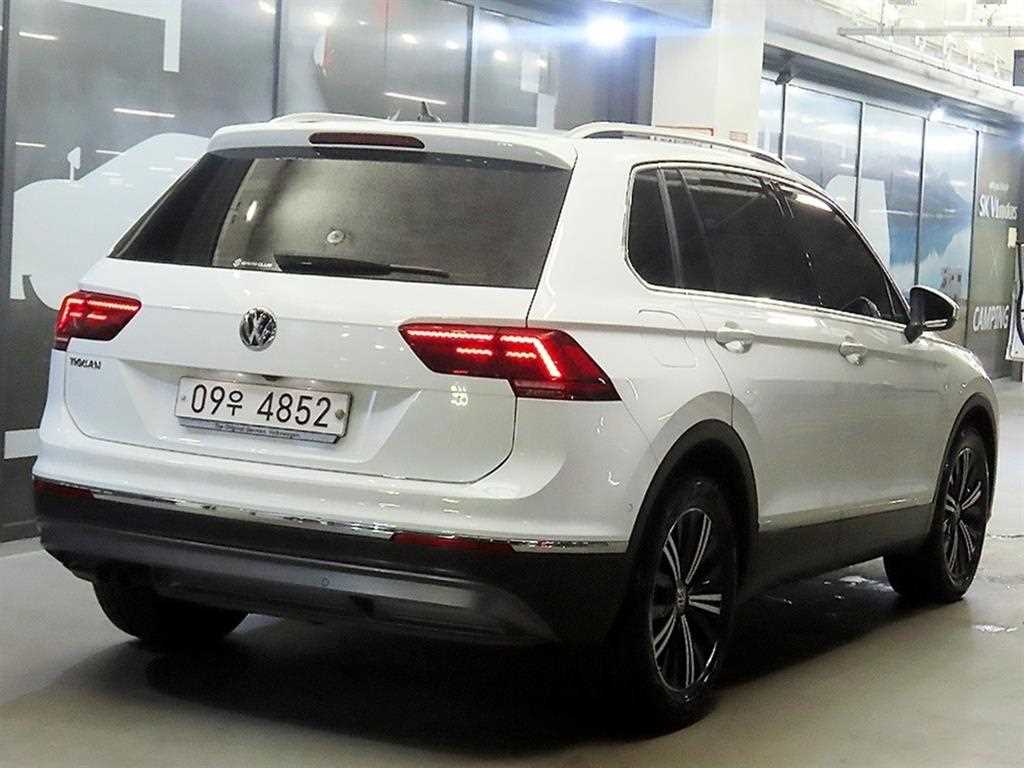 Volkswagen Tiguan - Vista 4