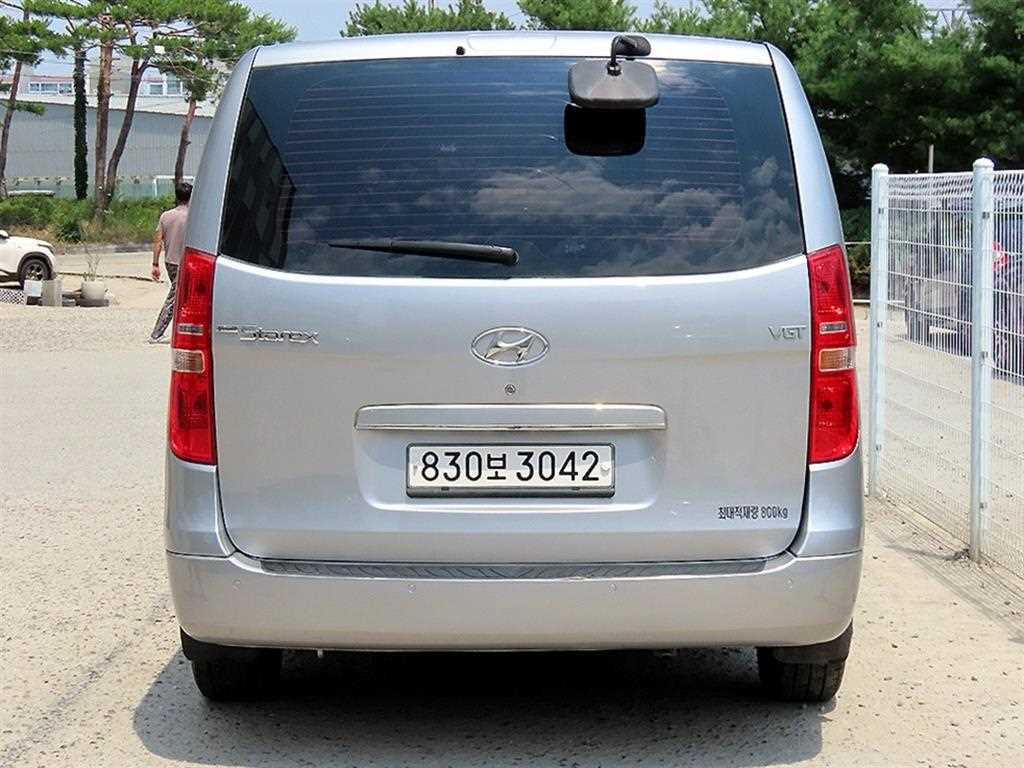 HYUNDAI Starex - Vista 4