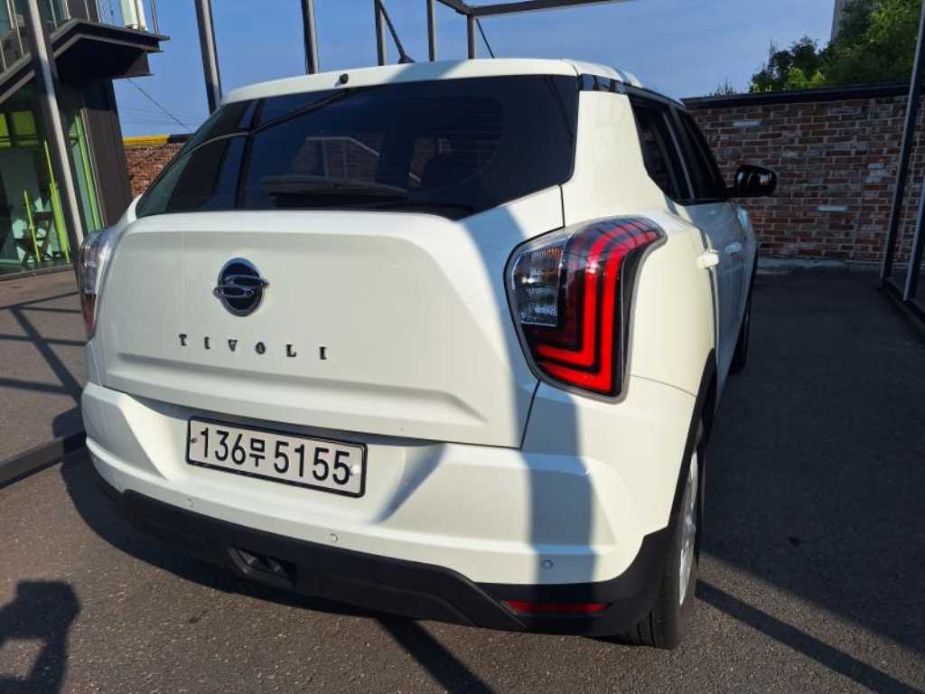 Ssangyong Tivoli - Vista 4