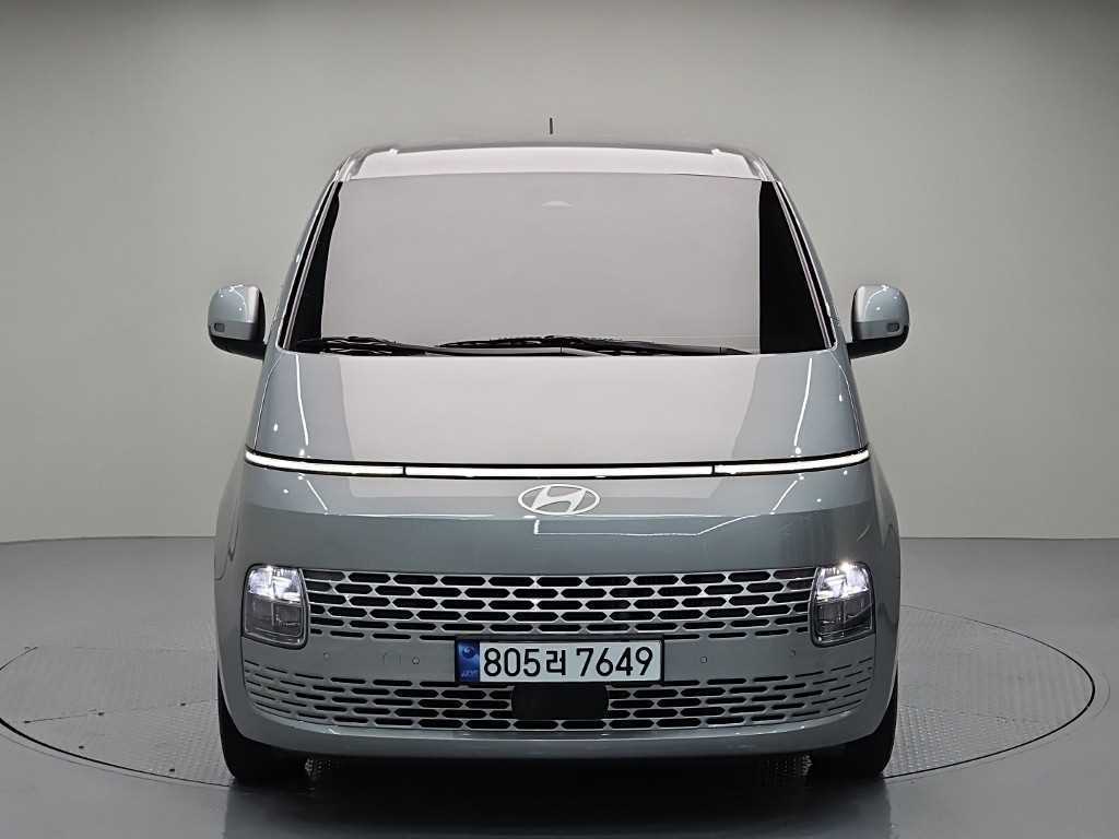 HYUNDAI Staria - Vista 4