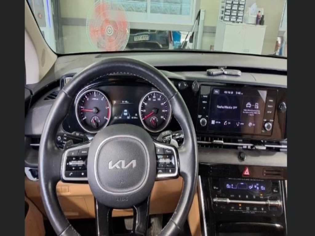 KIA Carnival - Vista 4
