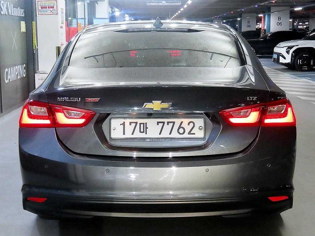 Chevrolet Malibu - Vista 5