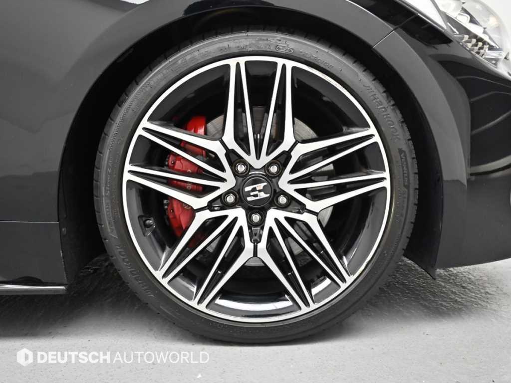 KIA Stinger - Vista 5