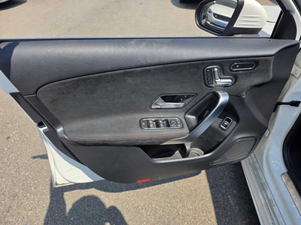 Mercedes Benz A Class - Vista 4