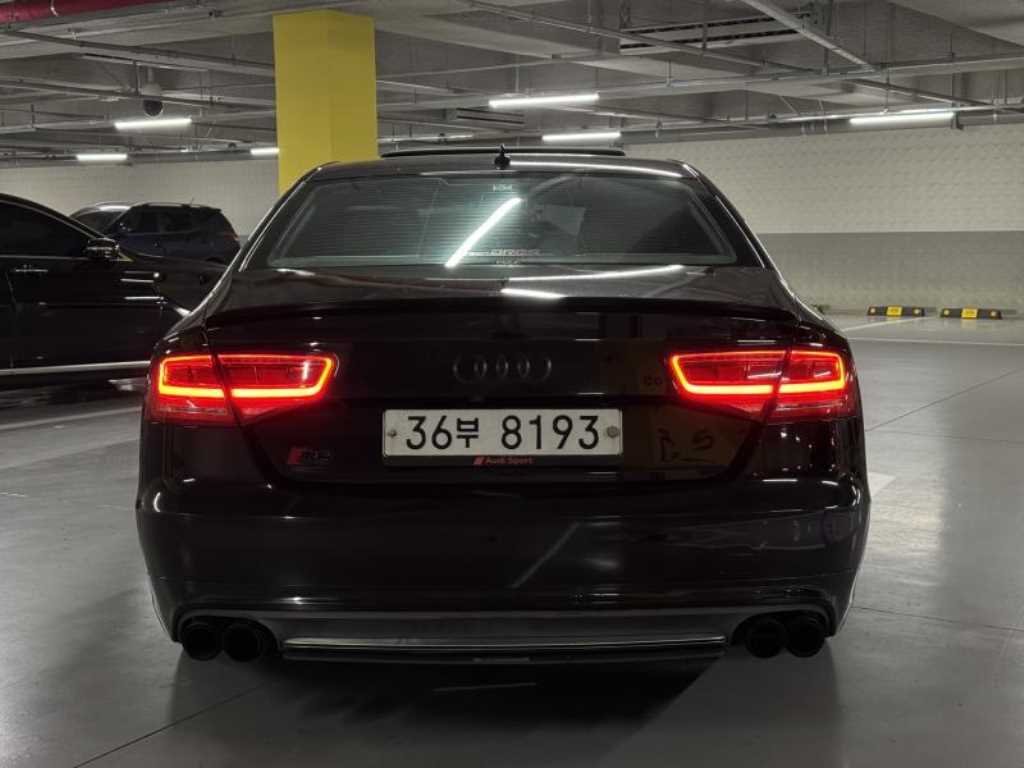 Audi S8 - Vista 4