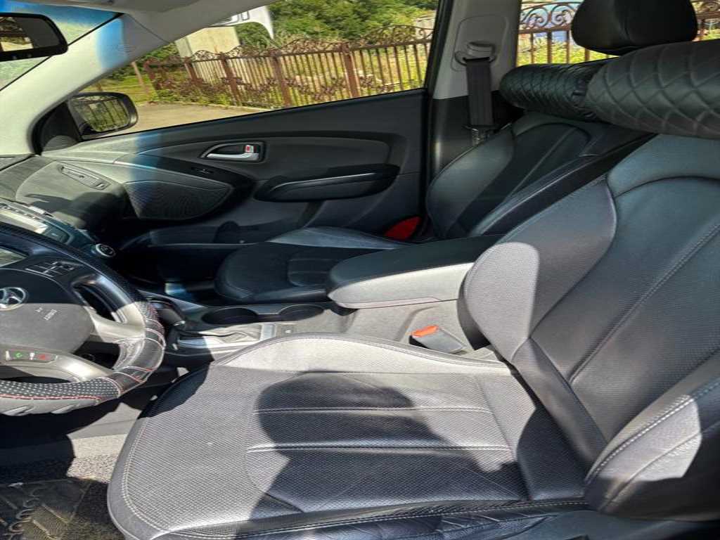 HYUNDAI Tucson - Vista 5