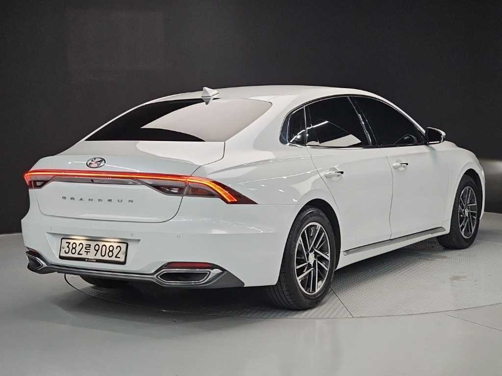 HYUNDAI Grandeur - Vista 4