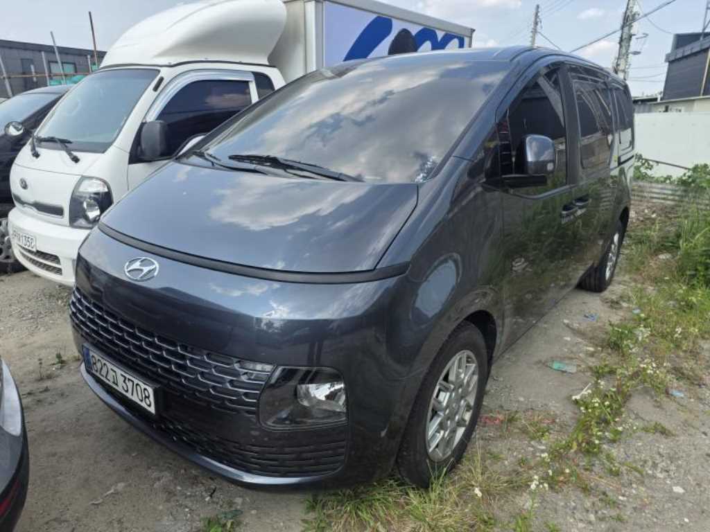 HYUNDAI Staria - Vista 4