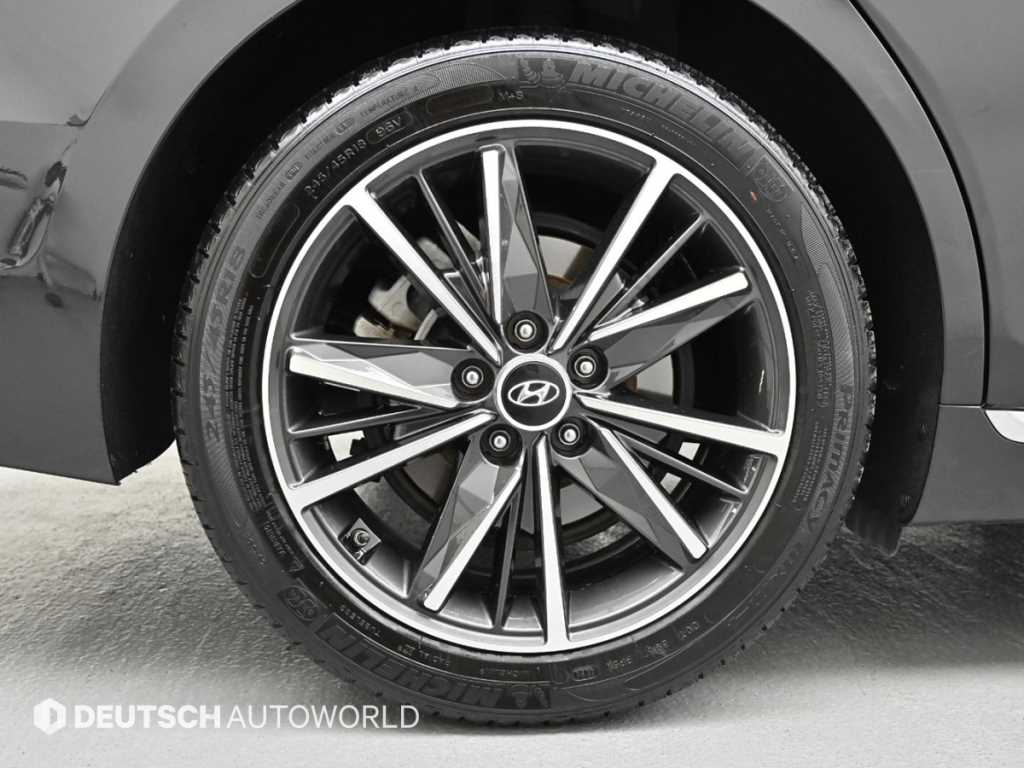 HYUNDAI Grandeur - Vista 5