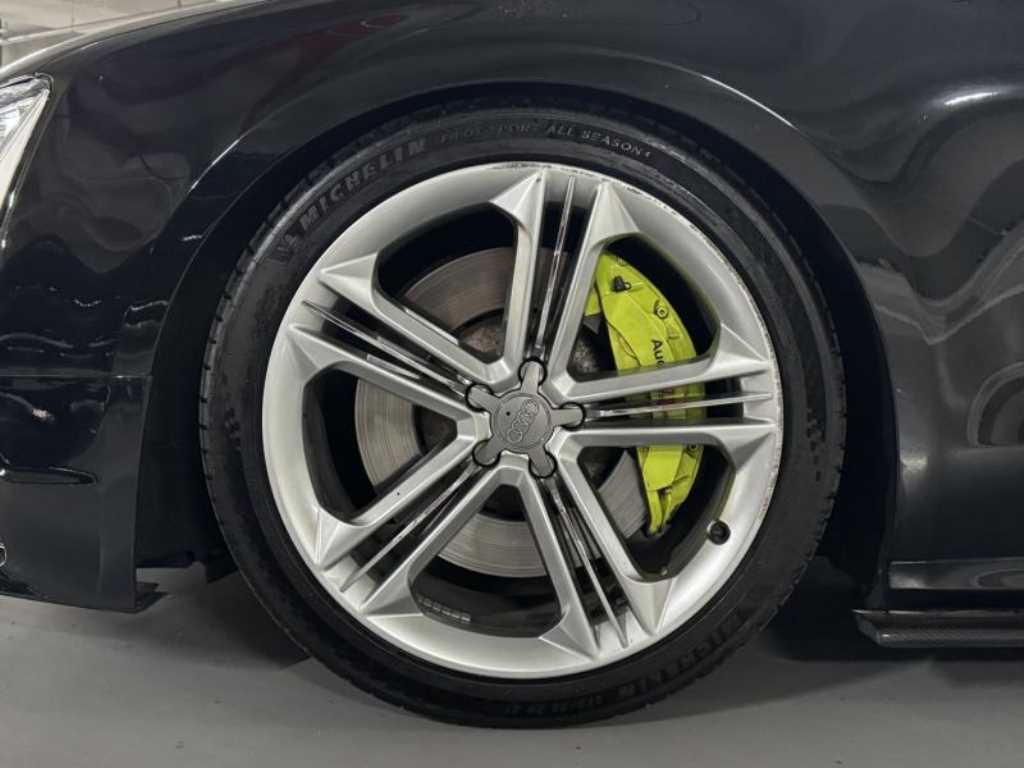 Audi S8 - Vista 5